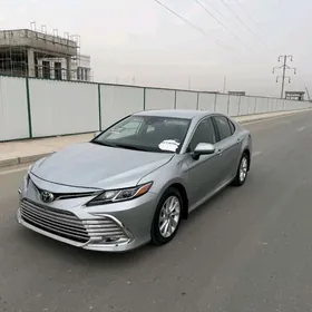 Toyota Camry 2022