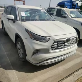 Toyota Highlander 2021