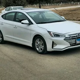 Hyundai Elantra 2020