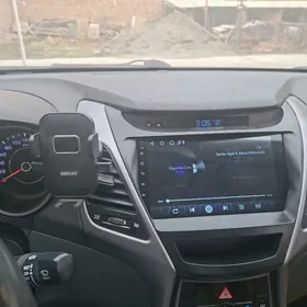 Hyundai Elantra 2014