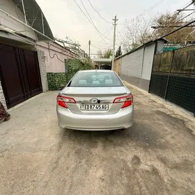 Toyota Camry 2012