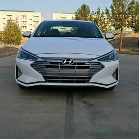 Hyundai Elantra 2020