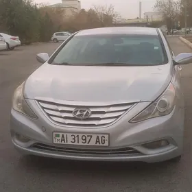 Hyundai Sonata 2011