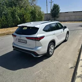 Toyota Highlander 2022