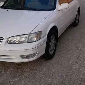 Toyota Camry 2001