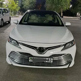 Toyota Camry 2018
