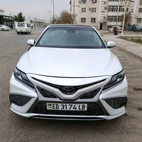 Toyota Camry 2020
