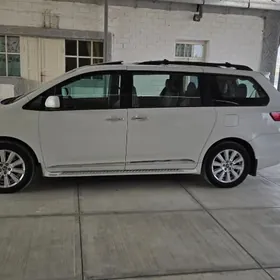 Toyota Sienna 2019