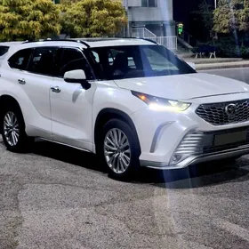 Toyota Highlander 2022