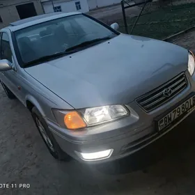 Toyota Camry 2000