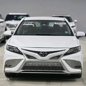 Toyota Camry 2022