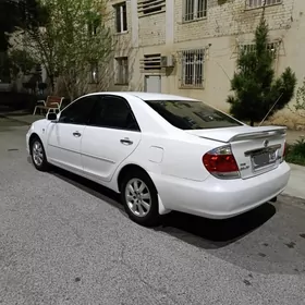 Toyota Camry 2004
