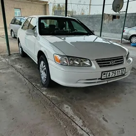 Toyota Camry 2000
