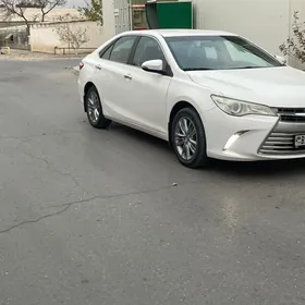 Toyota Camry 2017