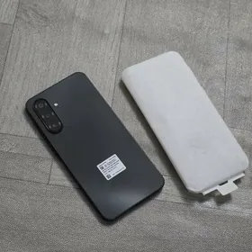 Samsung A17. 8/256. wetnam