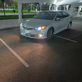 Toyota Camry 2012