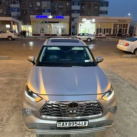 Toyota Highlander 2022