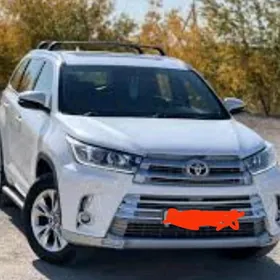 Toyota Highlander 2019