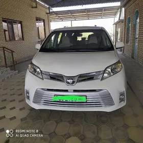 Toyota Sienna 2020