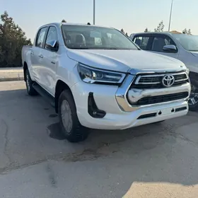 Toyota Hilux 2021