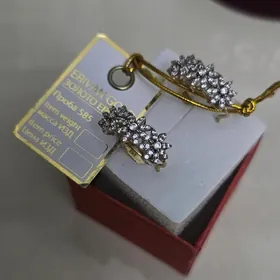 золотые серьги