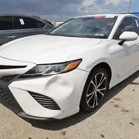 Toyota Camry 2020