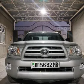 Toyota Tacoma 2011