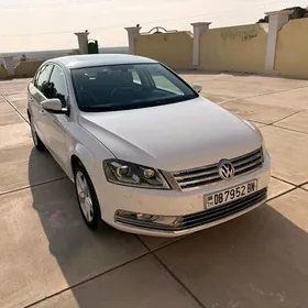 Volkswagen Passat 2011