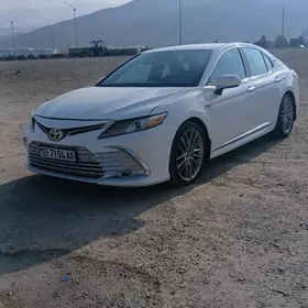 Toyota Camry 2018