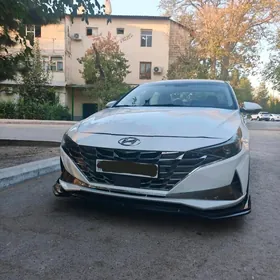 Hyundai Elantra 2021