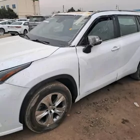 Toyota Highlander 2023