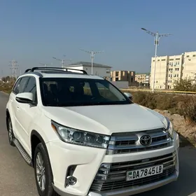 Toyota Highlander 2019