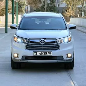 Toyota Highlander 2016