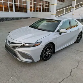 Toyota Camry 2022