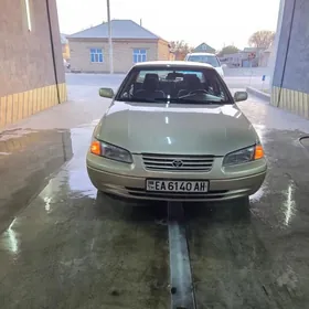 Toyota Camry 1999