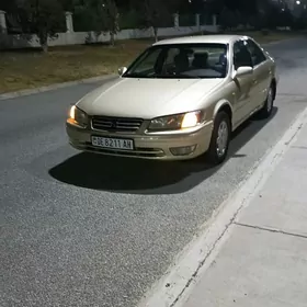 Toyota Camry 2000