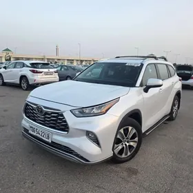 Toyota Highlander 2020