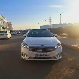 Kia Cadenza 2017
