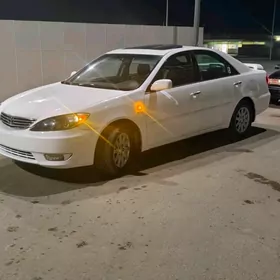 Toyota Camry 2004