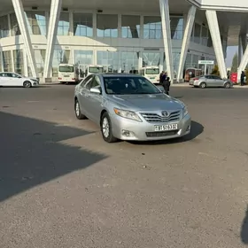 Toyota Camry 2011