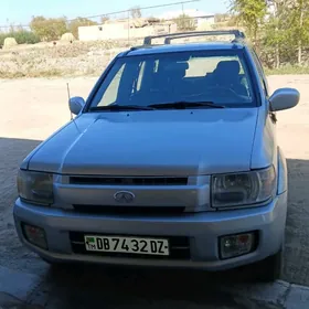 Nissan Pathfinder 2002