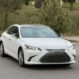 Lexus ES 350 2019