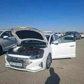 Hyundai Elantra 2020