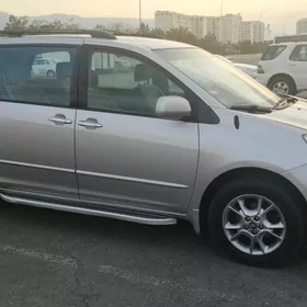 Toyota Sienna 2004