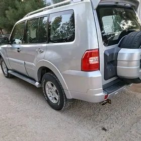 Mitsubishi Pajero 2007