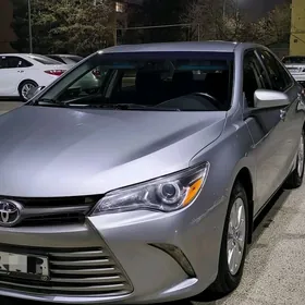 Toyota Camry 2017