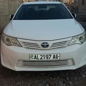 Toyota Camry 2015