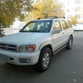 Nissan Pathfinder 2000