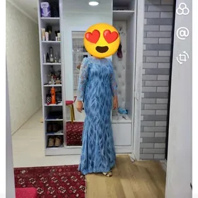 Вечернее платье.