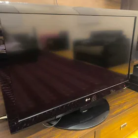 Телевизор LG 42" LCD